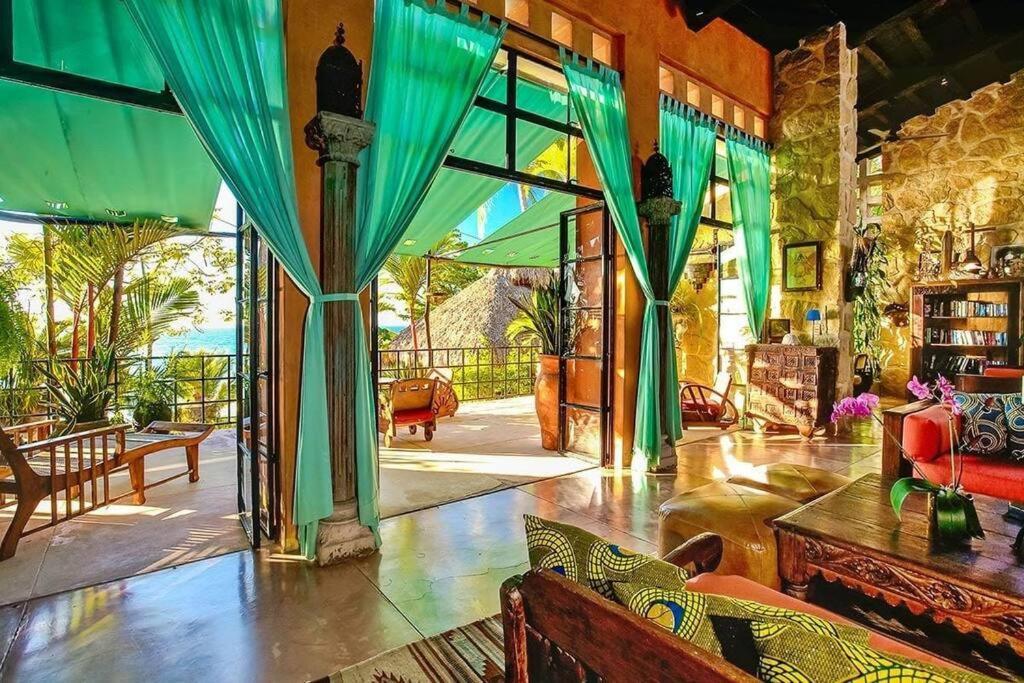 Вилла Casa Septiembre Пуэрто-Вальярта Экстерьер фото